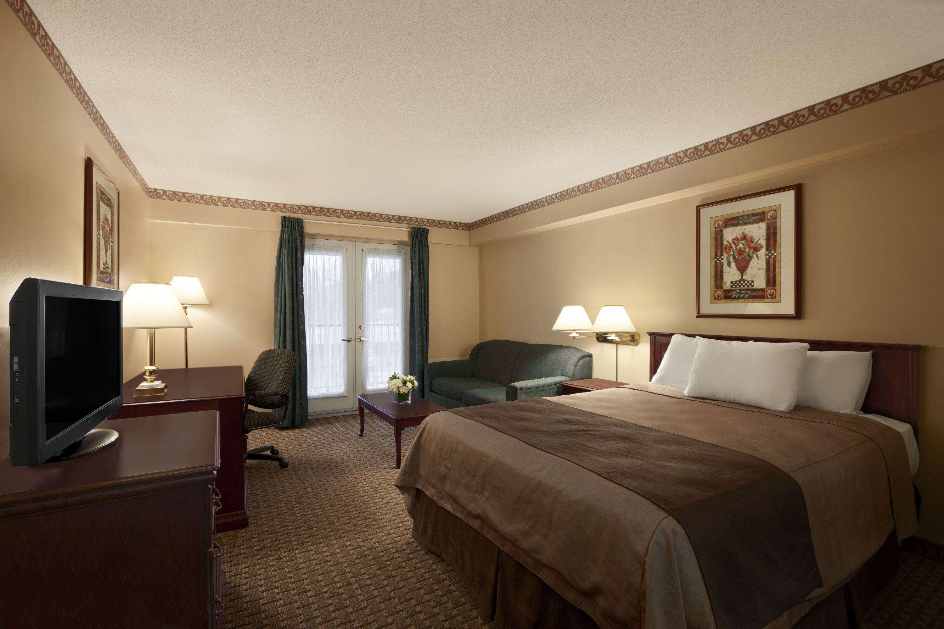 Travelodge By Wyndham Ottawa West Eksteriør billede