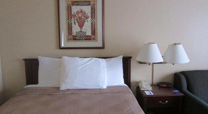 Travelodge By Wyndham Ottawa West Eksteriør billede