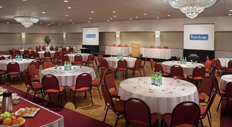 Travelodge By Wyndham Ottawa West Eksteriør billede